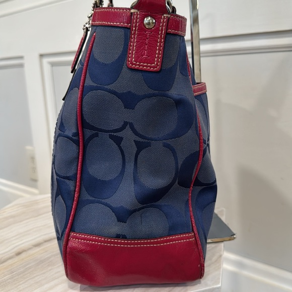 Coach Bag Laura Signature Canvas Tote - Picture 7 of 17